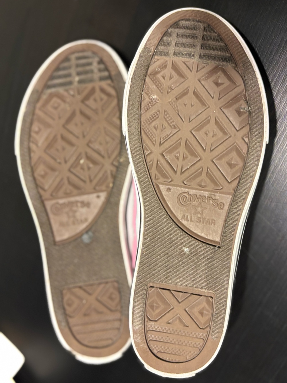 Converse Kids Pink Low Top Canvas Sneakers with White Laces Size 2.5 - Picture 6 of 7